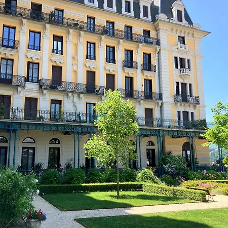 329 * Aix-les-Bains